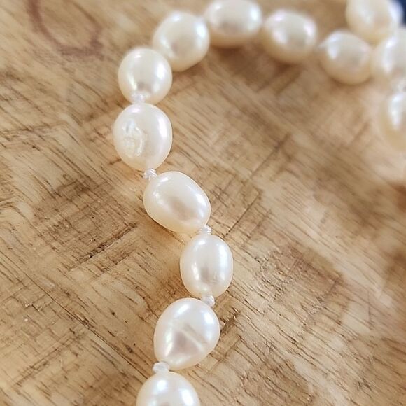 Lapis Lazuli and Freshwater Pearl - Picture 10 of 10